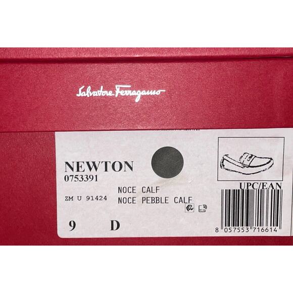 NIB FERRAGAMO NEWTON BROWN LEATHER GANCINI EMBOSSED PENNY DRIVING LOAFERS 9 D